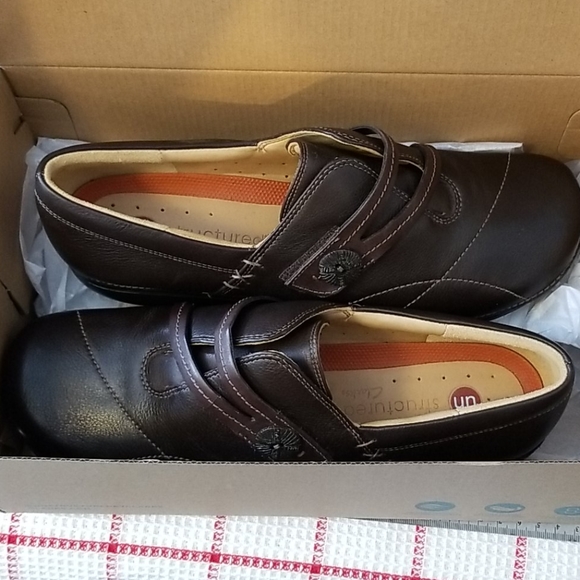 NWT Clarks Women's size 9 Wide Brown Loafers - Picture 2 of 12
